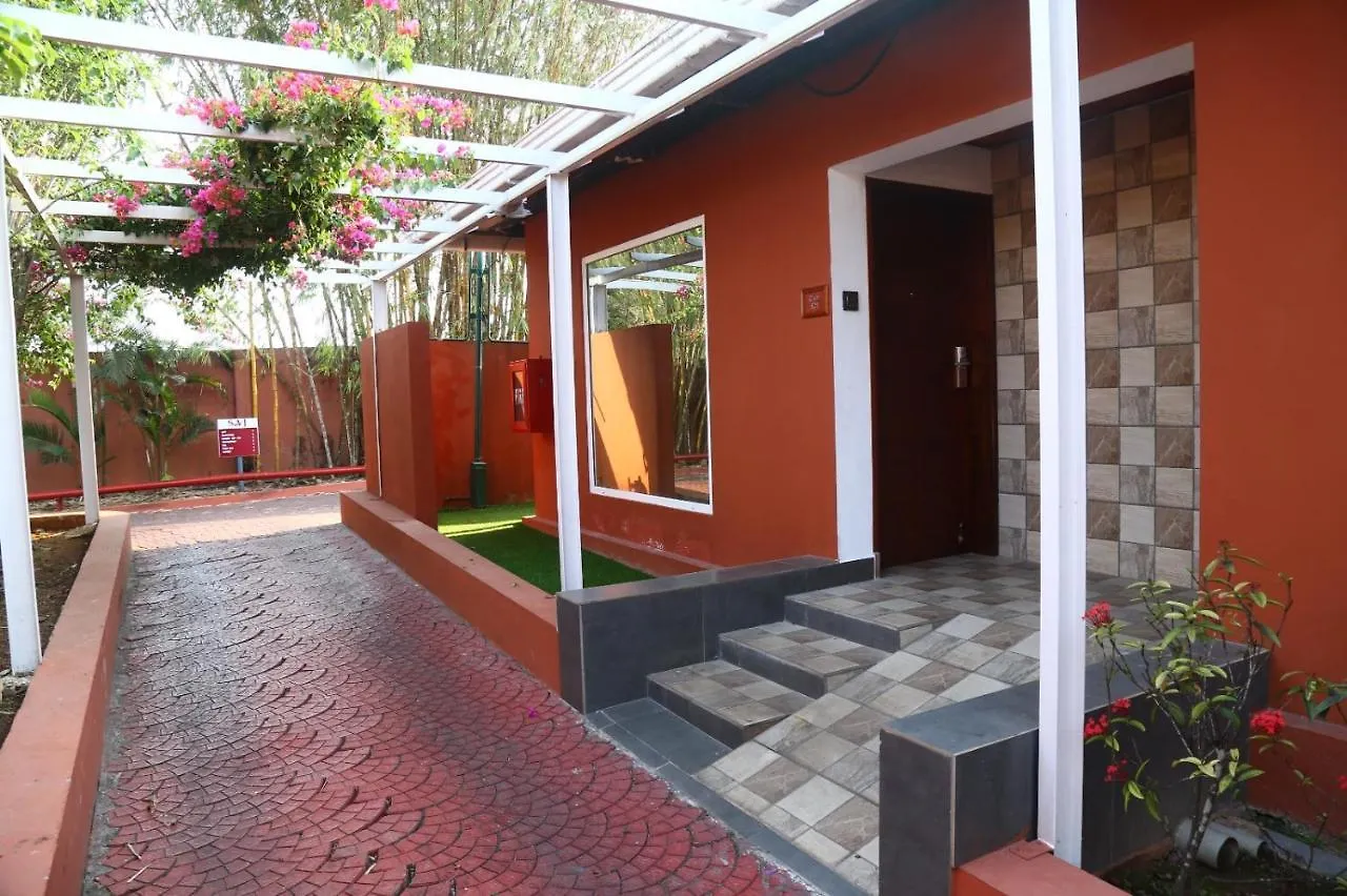 Saj Earth Resort & Convention Center , Kochi Nedumbassery